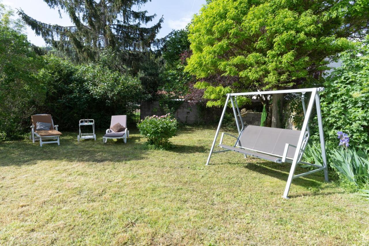 Les Pieds Dans L Herbe Meilhaud Екстериор снимка